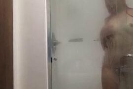 Mia Cherrygurl – Shower!